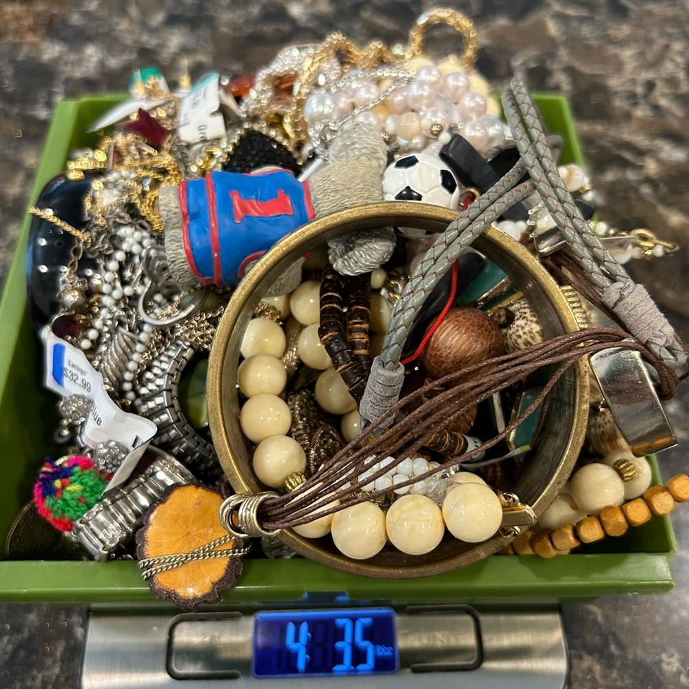 4lbs 3.5oz vintage to now repair / wear / create jewelry bag